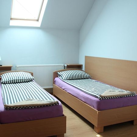 Bed and Breakfast Szasz&Szasz Panzio Ґеорґень Екстер'єр фото