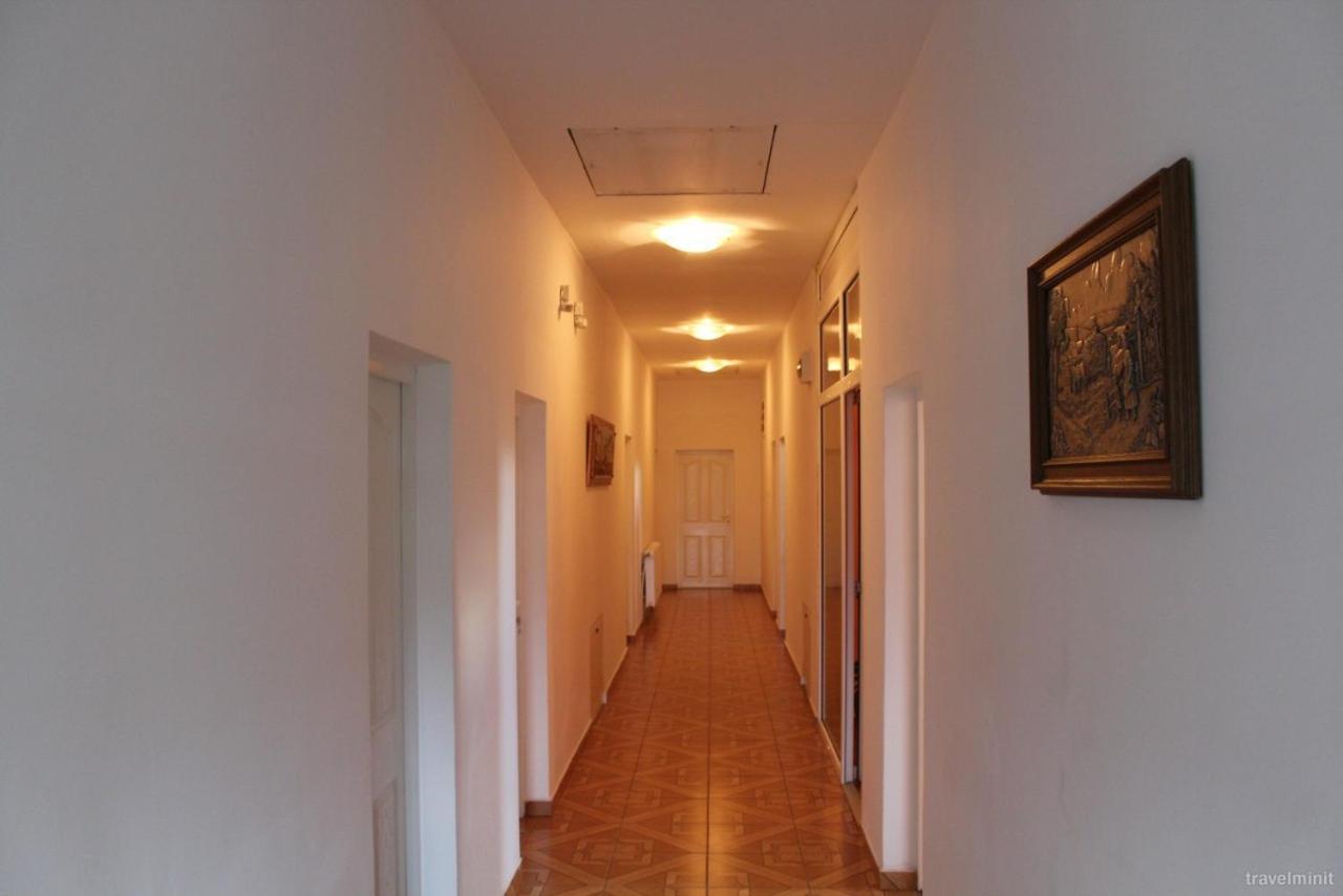Bed and Breakfast Szasz&Szasz Panzio Ґеорґень Екстер'єр фото