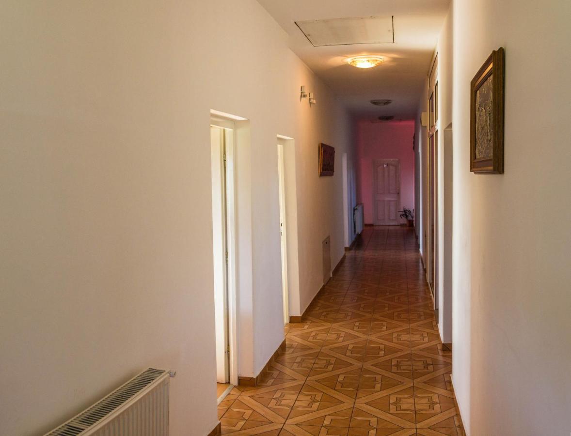 Bed and Breakfast Szasz&Szasz Panzio Ґеорґень Екстер'єр фото