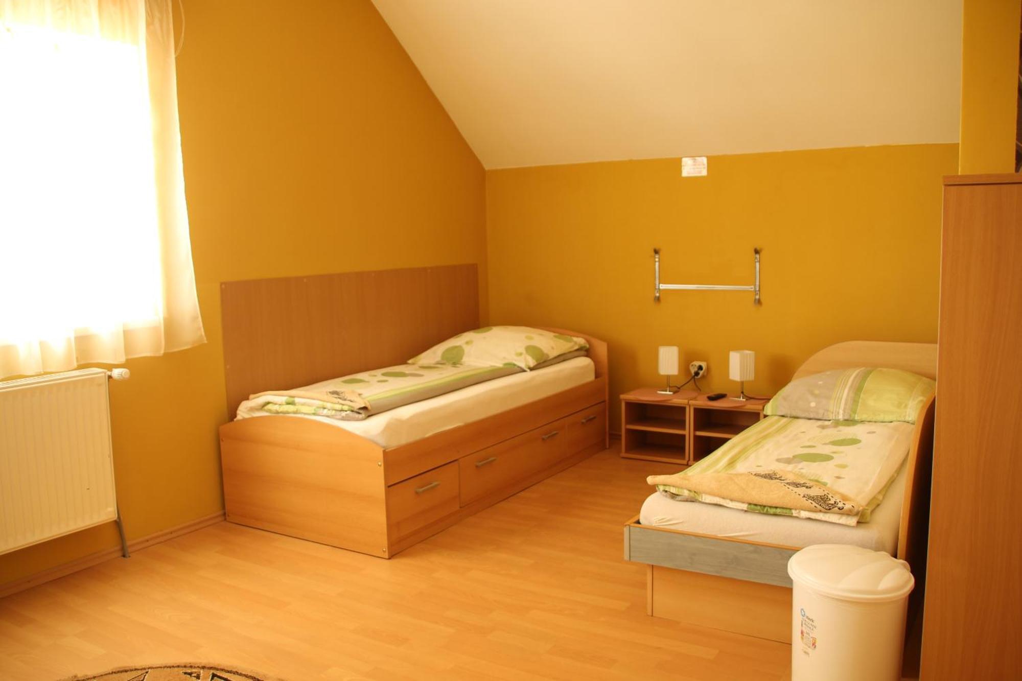 Bed and Breakfast Szasz&Szasz Panzio Ґеорґень Екстер'єр фото