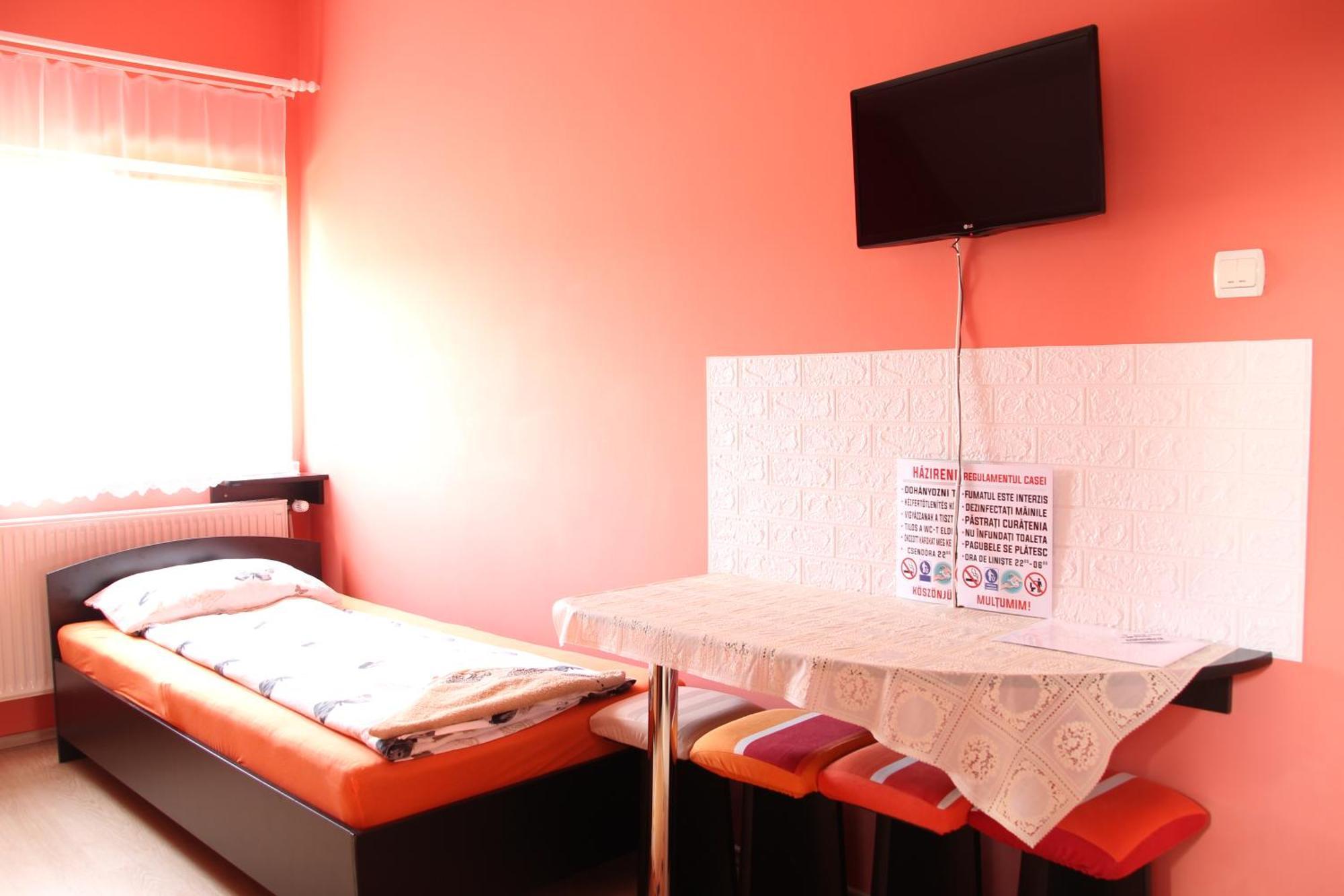 Bed and Breakfast Szasz&Szasz Panzio Ґеорґень Екстер'єр фото